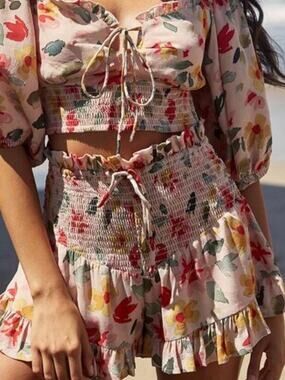 Winston White Baja Shorts Small Floral Smocked Ruffle Tan Pink Tie Boho Resort